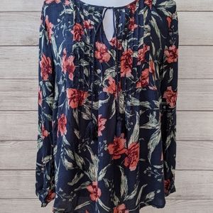 Lucky Brand Top, size Large in blue and pink .